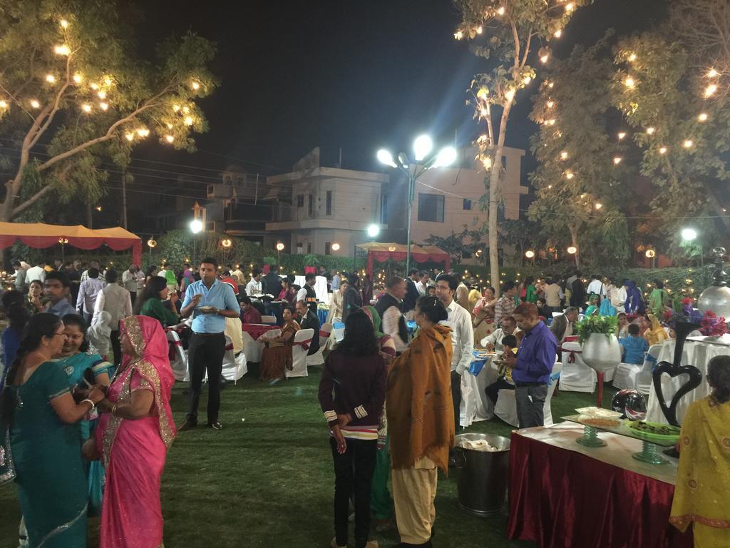Hotel Ekant Faridabad Exterior photo