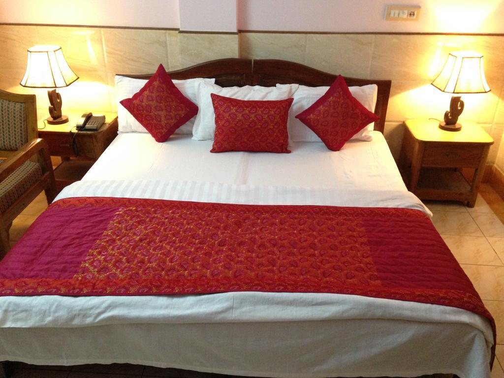 Hotel Ekant Faridabad Exterior photo