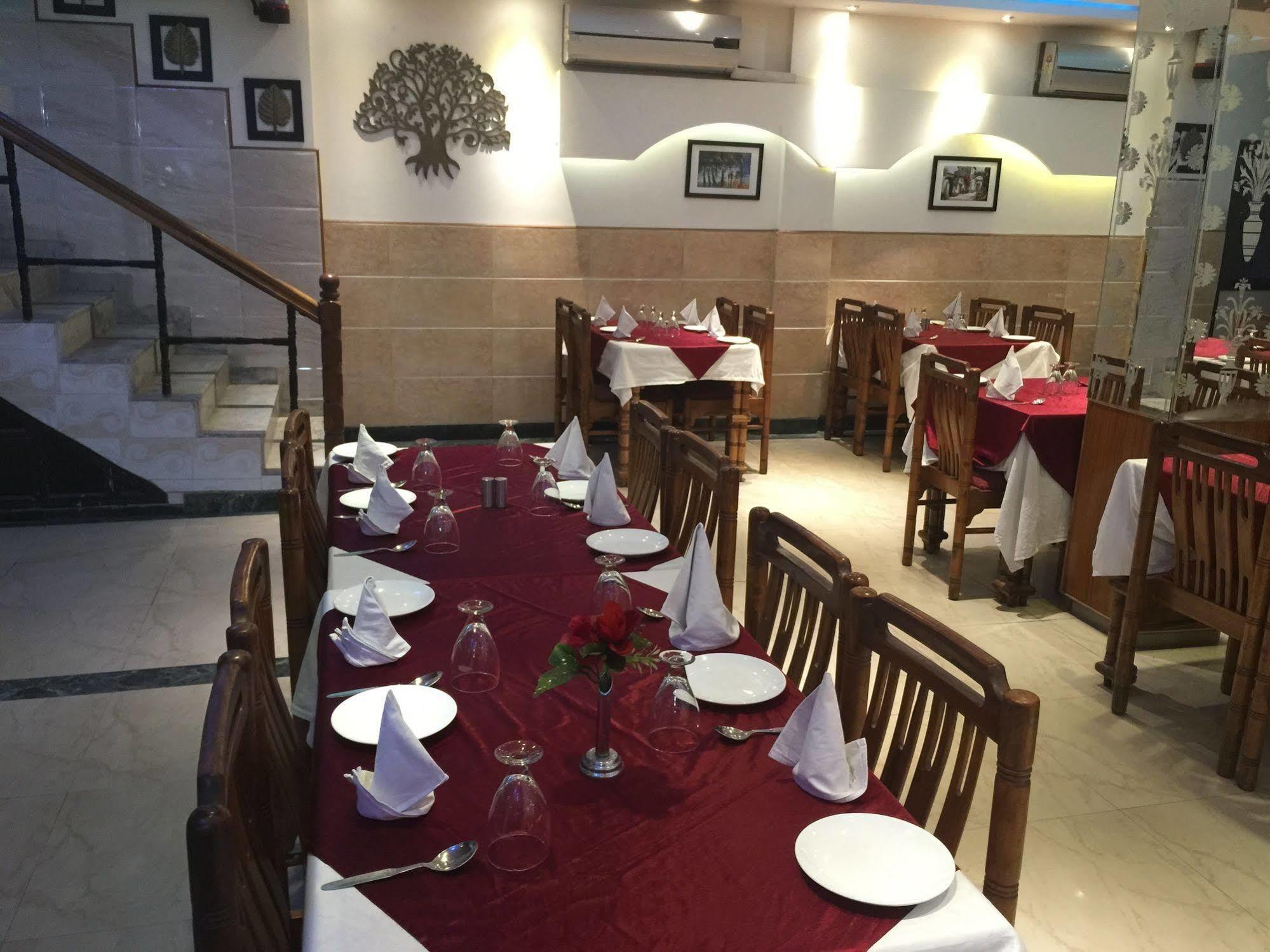 Hotel Ekant Faridabad Exterior photo