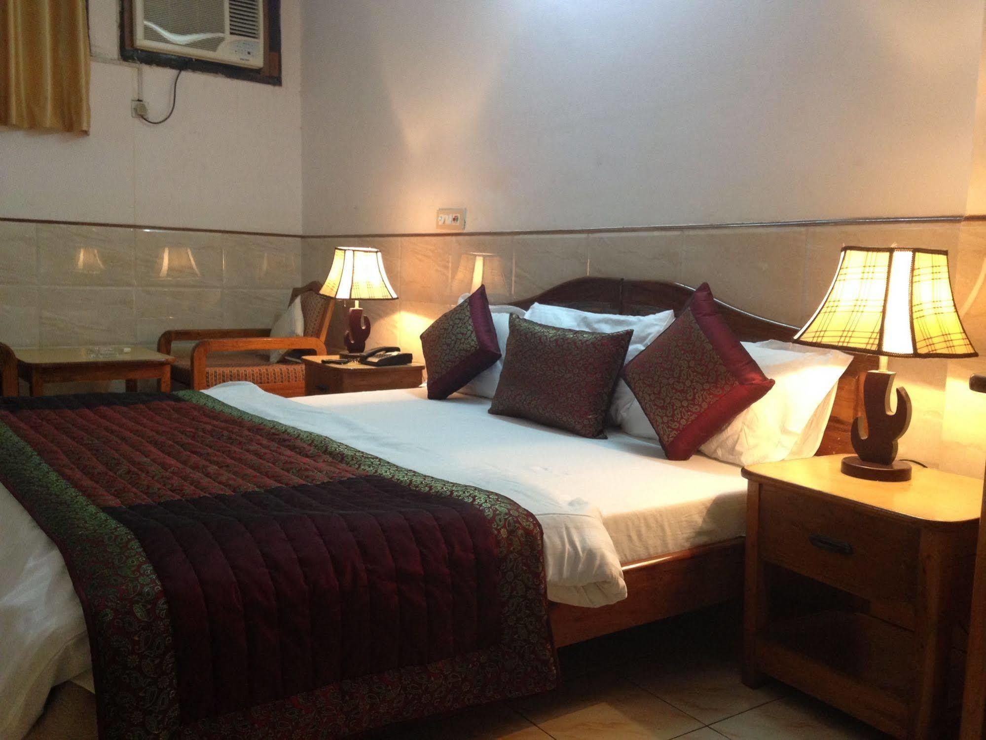Hotel Ekant Faridabad Exterior photo