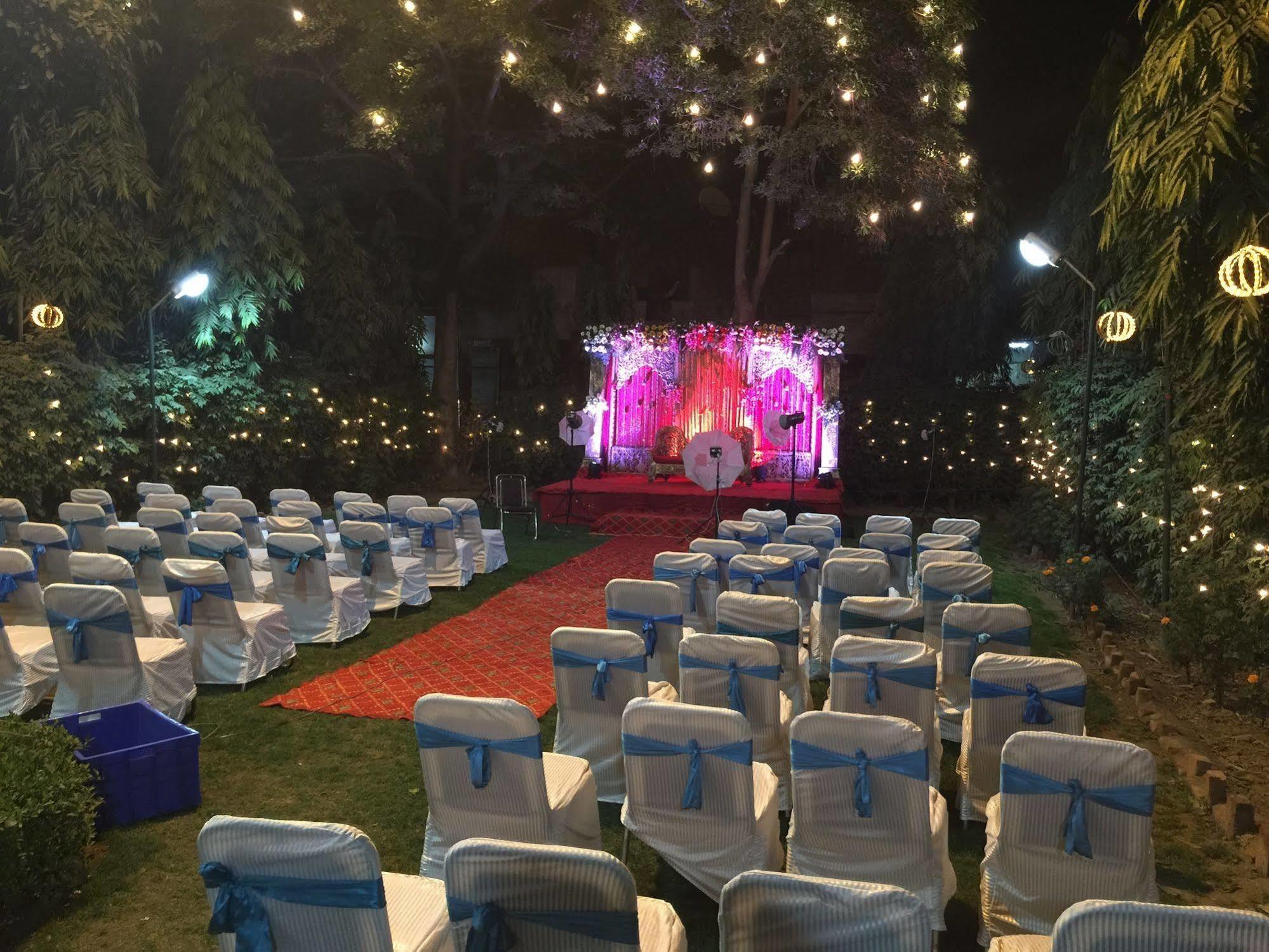 Hotel Ekant Faridabad Exterior photo